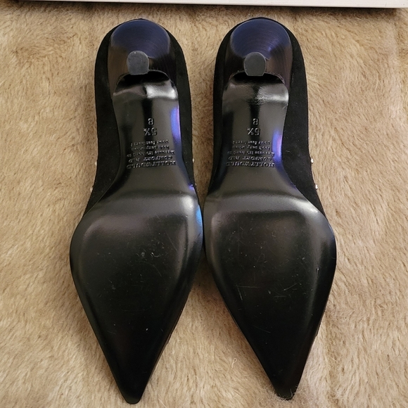 Hollywould $465 New with Box black pumps w metal handcuffs - Picture 7 of 11